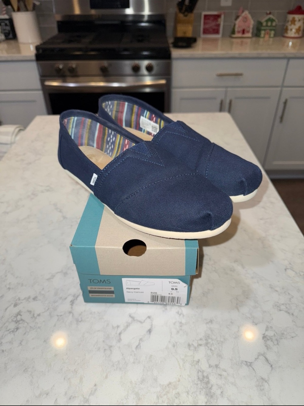 Toms Shoes